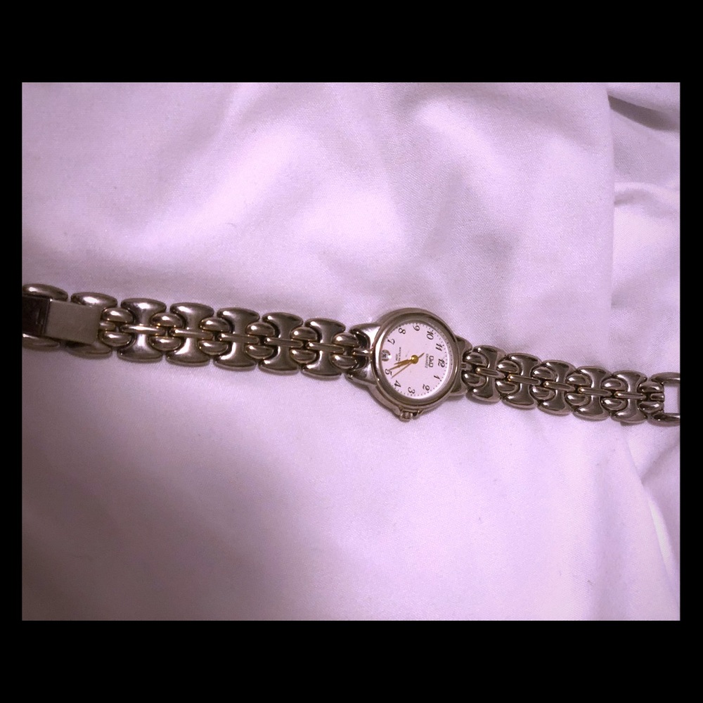 Watch - Picture 1 of 3